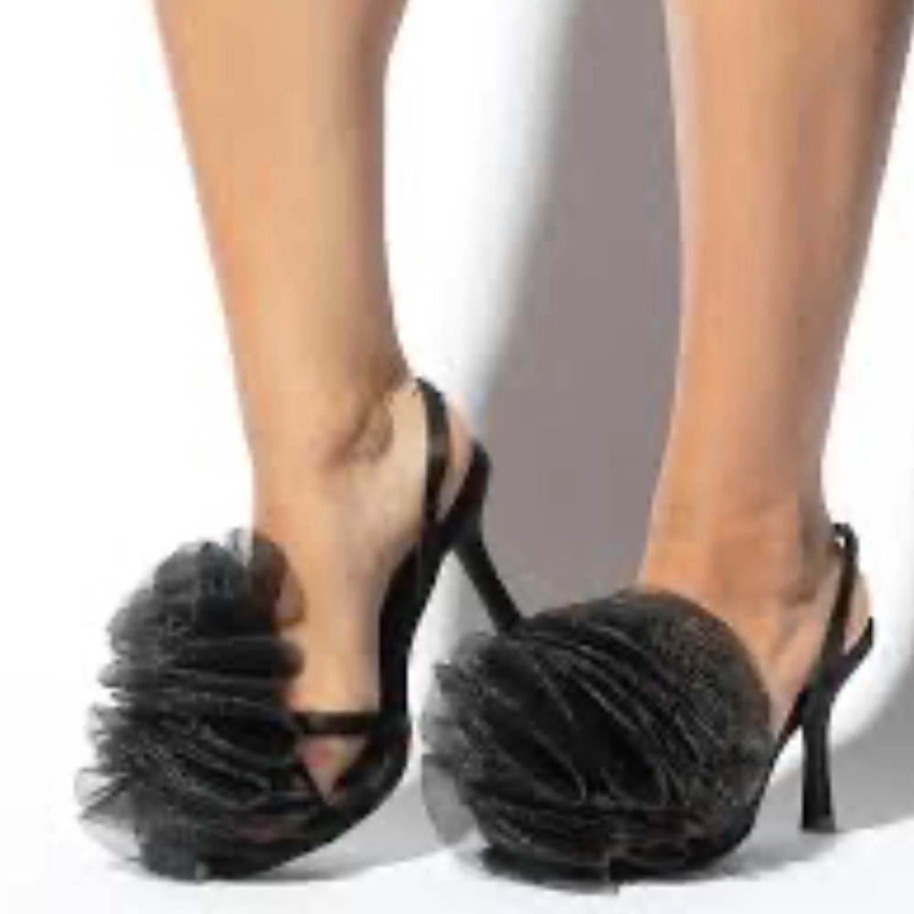 Mata Black Mesh Ruffle Pom Pom Slingback Stiletto Heels Womens‎ Size 10
